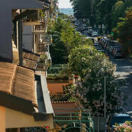 With Balcony Apartmán